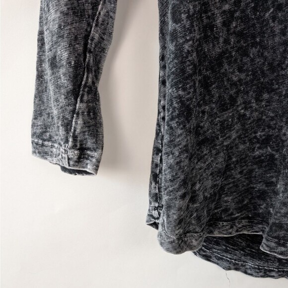 Pilcro Anthropologie Elissa Ruched Shoulder Top M Black Grey 100% Cotton - Picture 4 of 11
